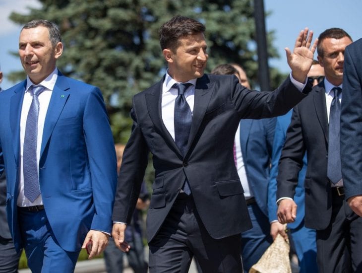 Владимир Зеленский подписал указ о досрочных выборах и назначил их дату. Новости Днепра