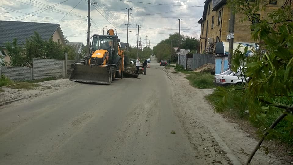 Асфальт тронулся: в Днепре капитально ремонтируют «смывающуюся» улицу (Фото). Новости Днепра