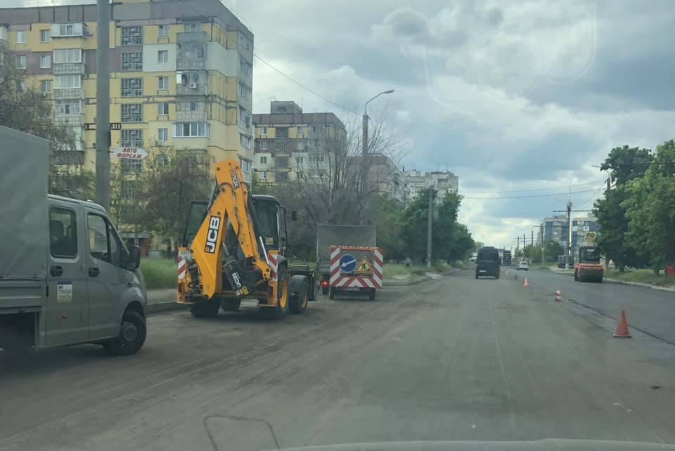 На ж/м Левобережный-3 ремонтируют одну из главных улиц (Фото). Новости Днепра