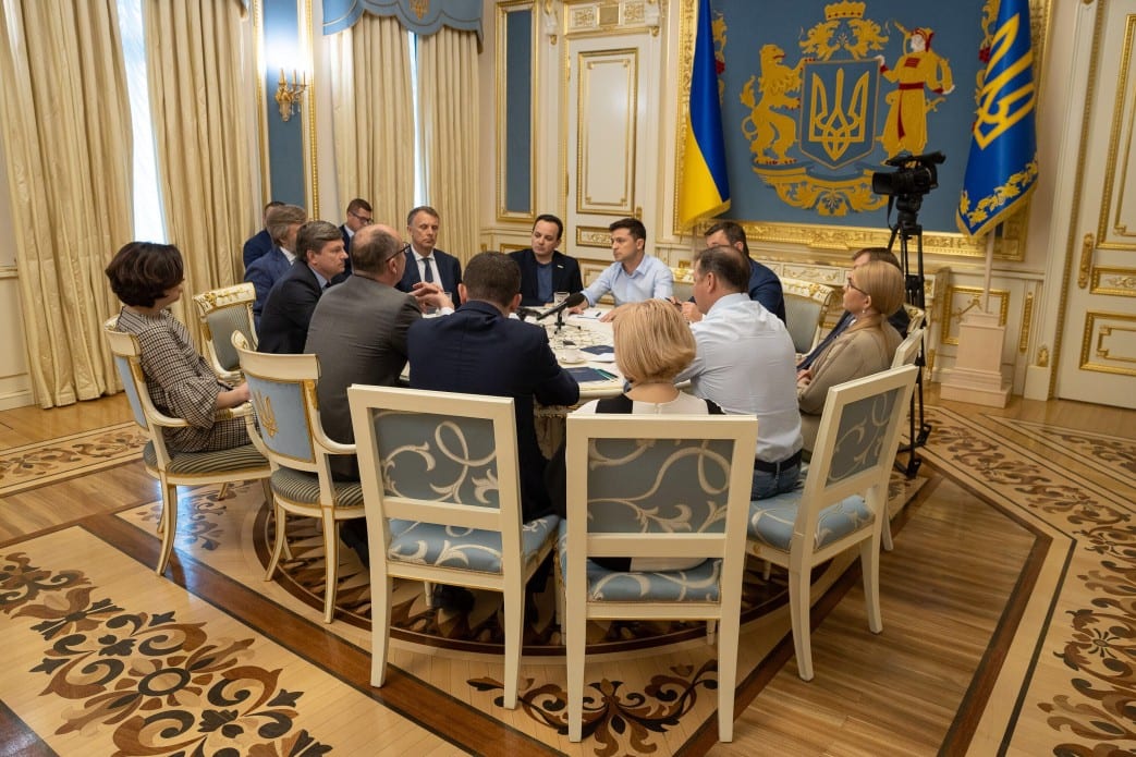 Президент и главы фракций Верховной Рады выбрали дату выборов. Новости Днепра