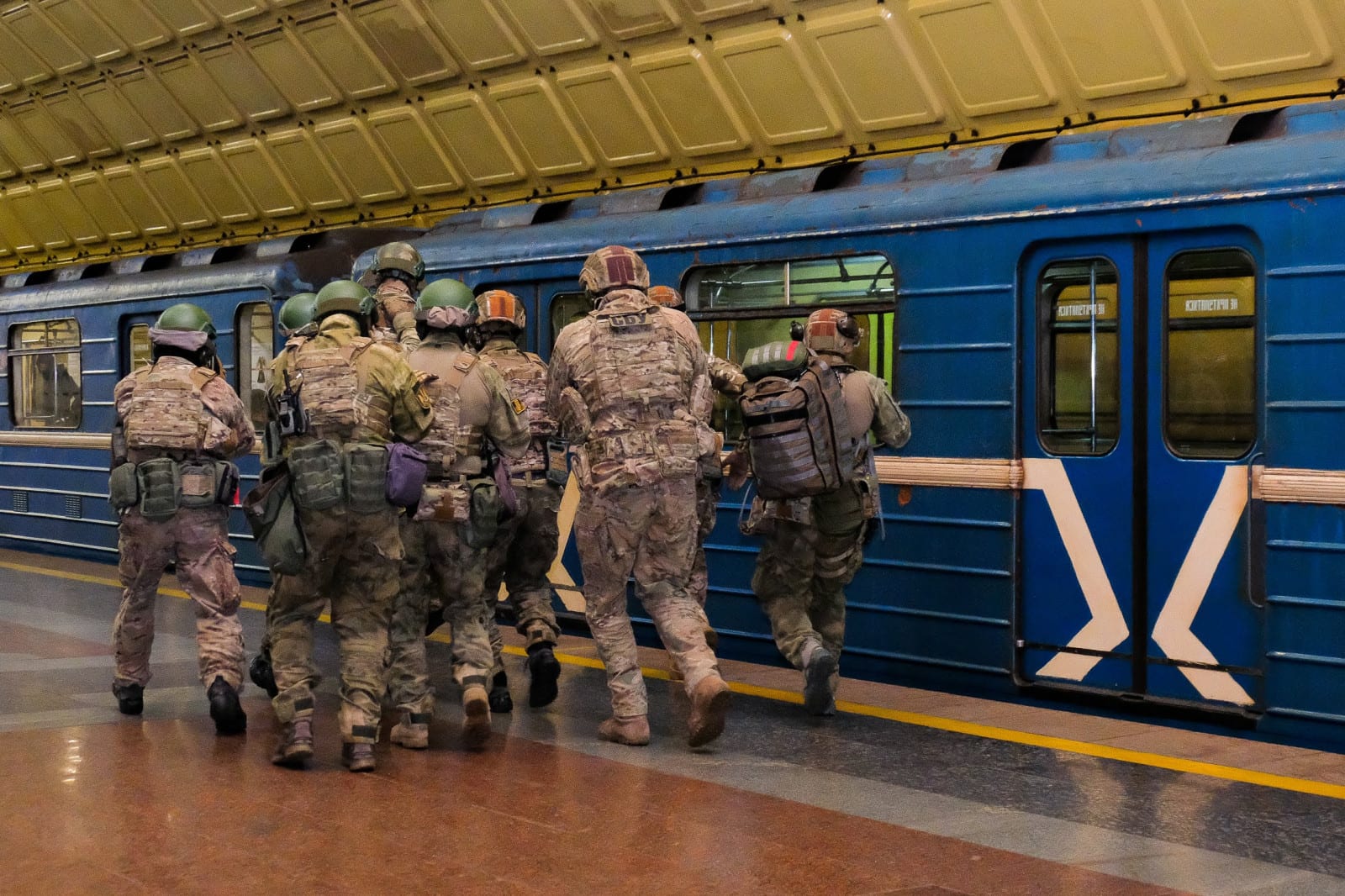 В Днепре неизвестные пытались «захватить» облгосадминистрацию (Фото). Новости Днепра