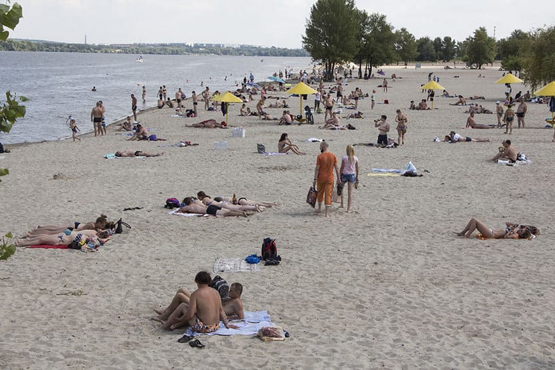 Завтра в Днепре официально откроют пляжный сезон. Новости Днепра