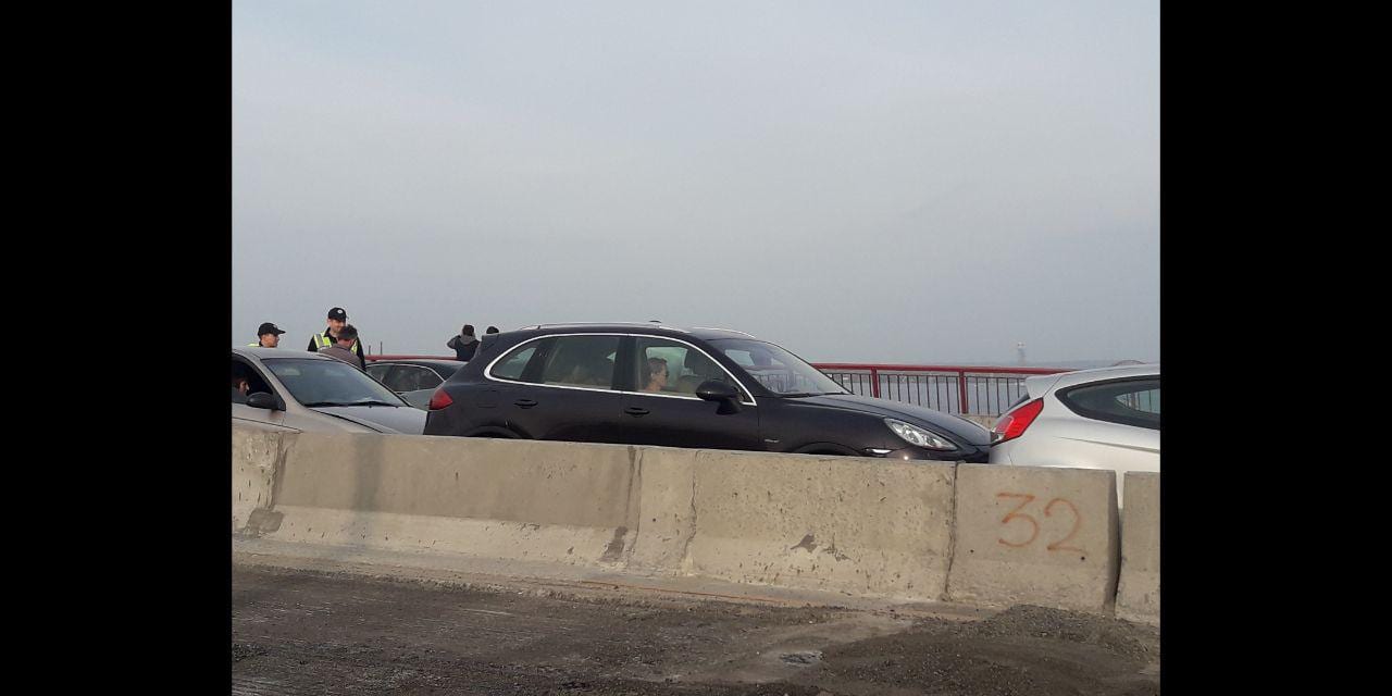 В Днепре на Новом мосту столкнулись 4 автомобиля (Фото). Новости Днепра