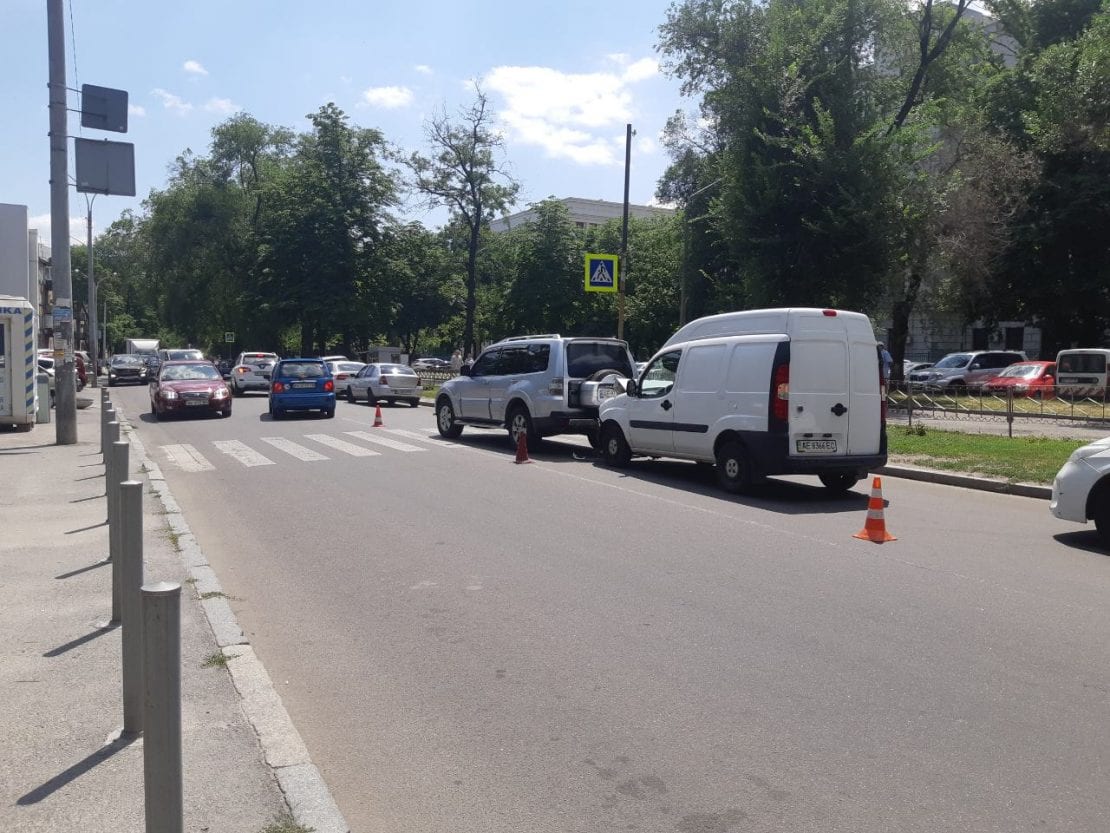 ДТП на ул. Старокозацкой в Днепре: движение затруднено. Новости Днепра