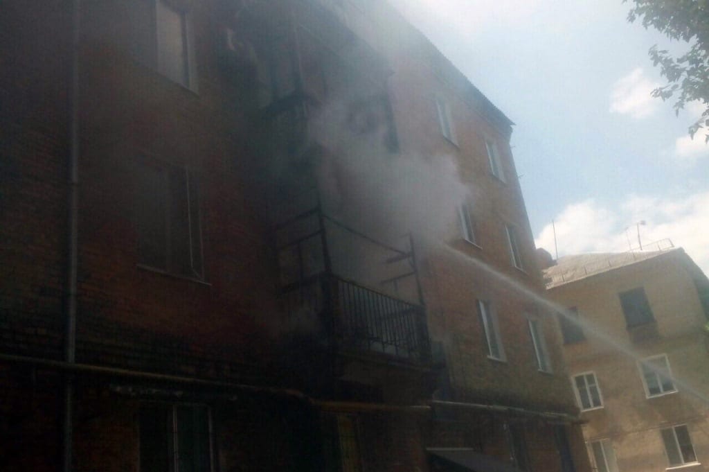 Дым столбом, пострадали дети: в Кривом Роге произошел серьезный пожар. Новости Днепра