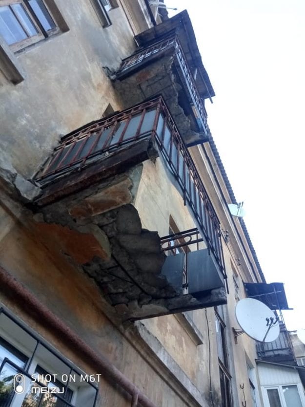 Под Днепром на глазах разваливается дом: жильцы бьют тревогу. Новости Днепра