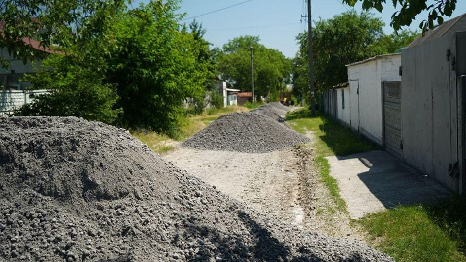 В Чечеловском и АНД районах взялись за ремонт дорог. Новости Днепра