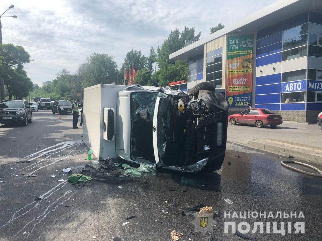 Жуткое ДТП с маршруткой: 15 человек пострадали в аварии в Харькове (Фото). Новости Днепра