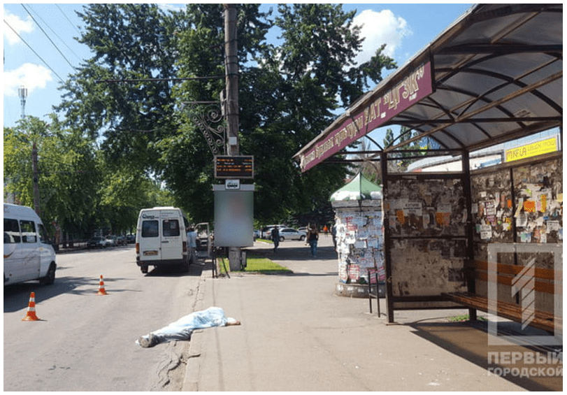 В Днепропетровской области мужчина умер прямо на остановке: подробности (Фото). Новости Днепра