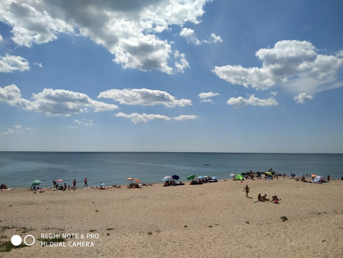 Азовское море удивляет погодой: отдыхающие не могут нарадоваться (Фото). Новости Днепра