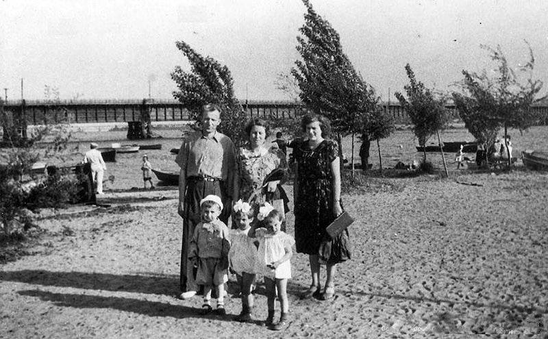 Дерево вместо бетона: как выглядел предшественник Нового моста в Днепре 60 лет назад. Новости Днепра