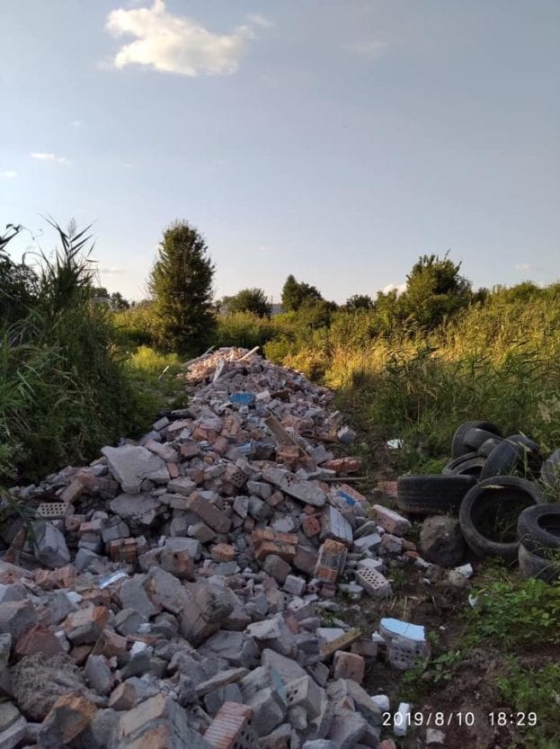 «АТБ» на ж/м Парус в Днепре обвинили в незаконном вывозе мусора: подробности конфликта и ответ сети. Новости Днепра