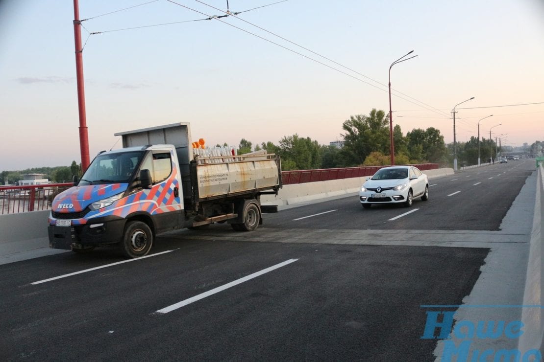 В Днепре через Новый мост поехали первые автомобили (Фото). Новости Днепра