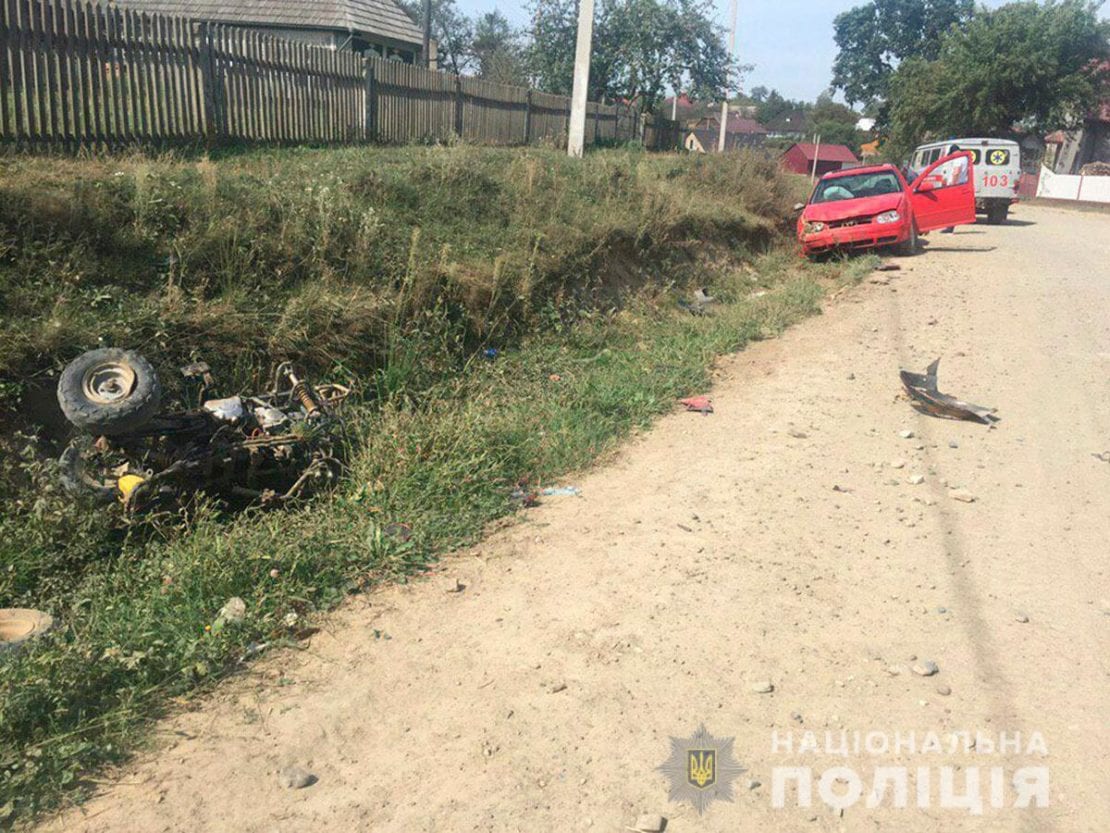 8-летний мальчик разбился на квадроцикле: водитель легковушки не успел затормозить. Новости Днепра