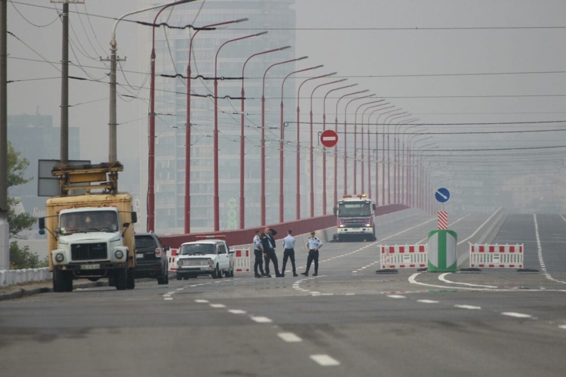 В Днепре на Новом мосту проходит испытание. Новости Днепра