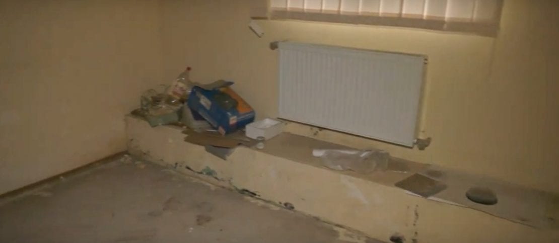 Битва за подвал: в Днепре у жильцов украли цокольный этаж. Новости Днепра