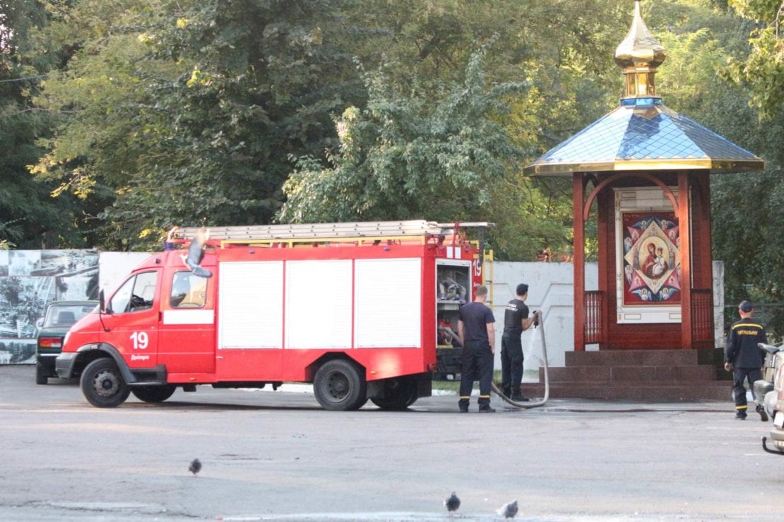 Ангелы-хранители без права на ошибку, или один день из жизни спасателей Днепра. Новости Днепра