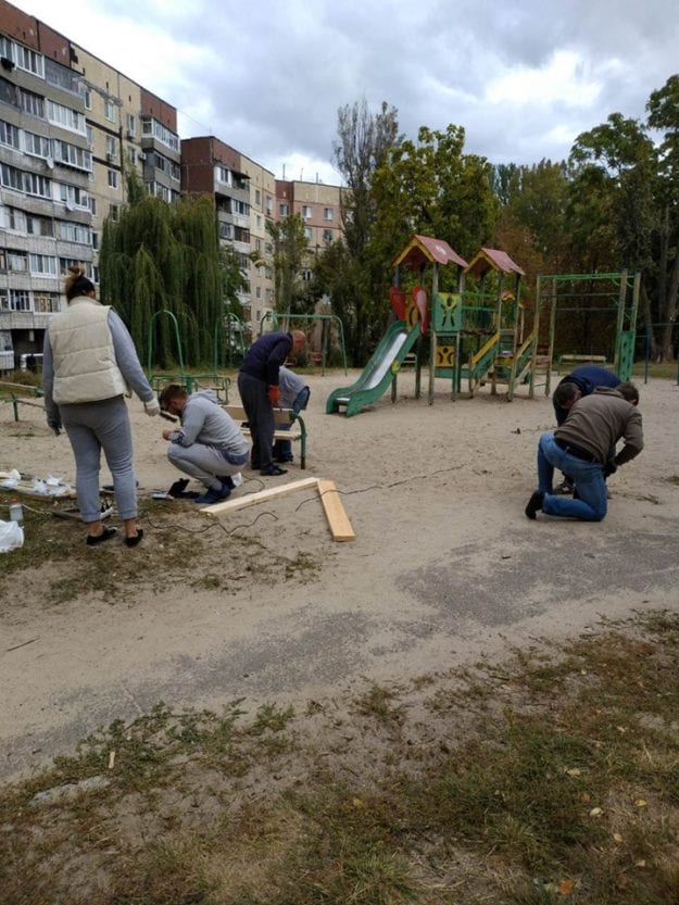 В Днепре на Соколе родители стали волшебниками для своих детей (Фото)