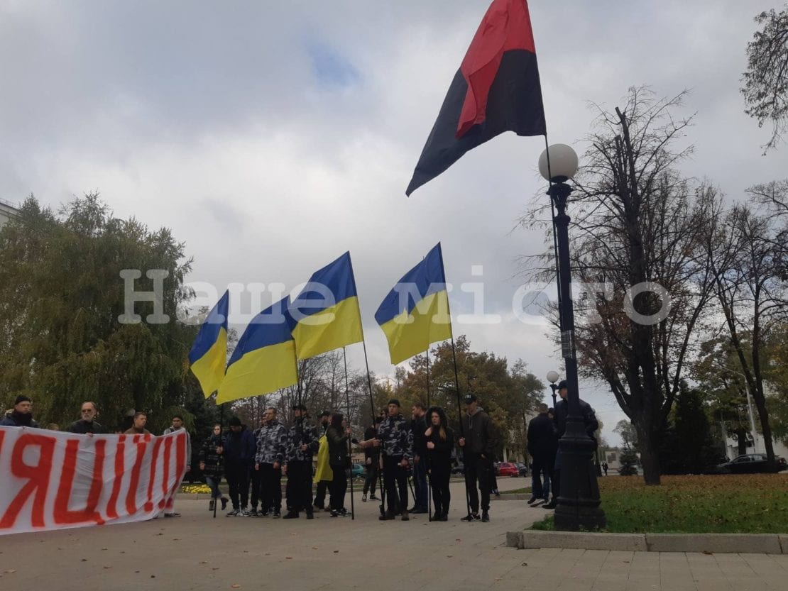 Там везде стоят российские войска: в Днепре снова протестовали против капитуляции (Фото). Новости Днепра