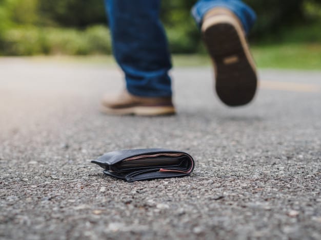 Проверка на вшивость: вернут ли владельцу потерянный кошелек на улицах Днепра. Новости Днепра