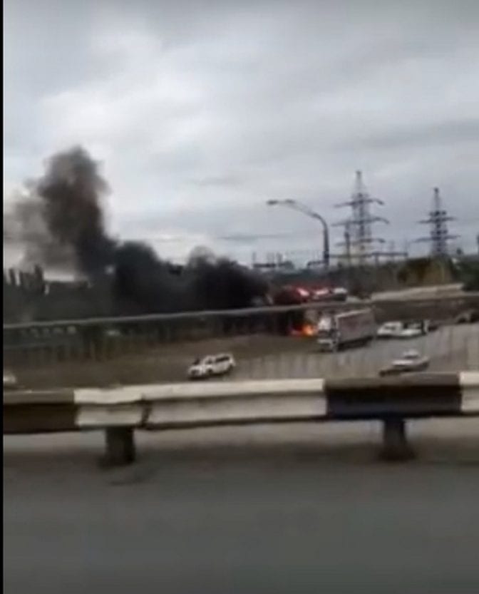 Черный дым над Донецким шоссе в Днепре: горит «перевертыш» (Фото, видео). Новости Днепра