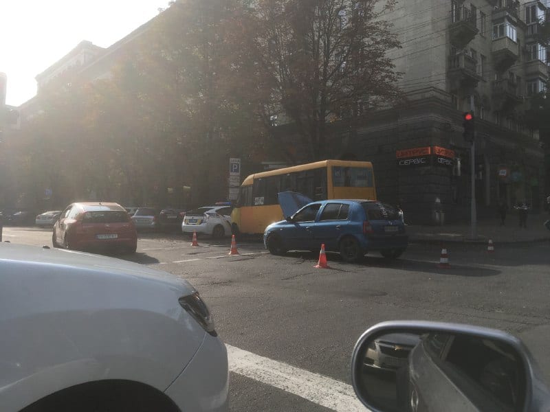 В Днепре в центре огромная пробка: причины (Фото). Новости Днепра