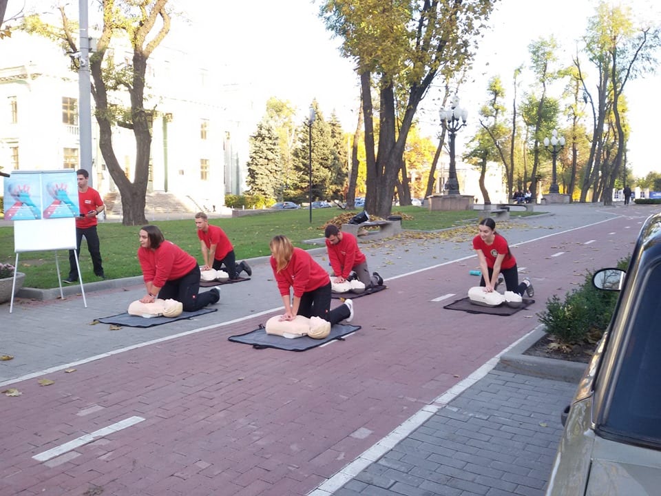 Они едва дышали, смерть была очень близко: в Днепре в центре города «спасали людей» (Фото). Новости Днепра