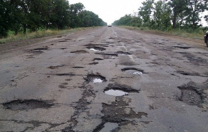 Анна Минюкова, показавшая пятую точку на Новом мосту, повторила «подвиг» под Одессой (Фото). Новости Днепра