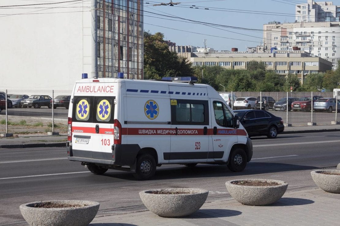 На ходу выпал из скорой: все подробности резонансного инцидента под Днепром. Наше Місто