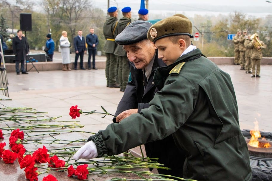 Днепр отмечает 75-ю годовщину освобождения Украины от фашистских захватчиков. Наше місто