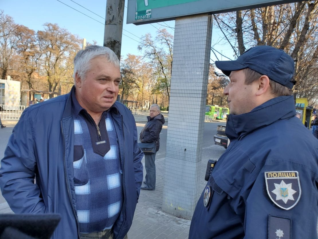 В центре Днепра полиция останавливала пешеходов. Новости Днепра