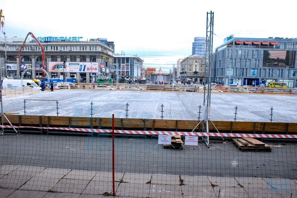 Как идет строительство катка в центре Днепра. Новости Днепра