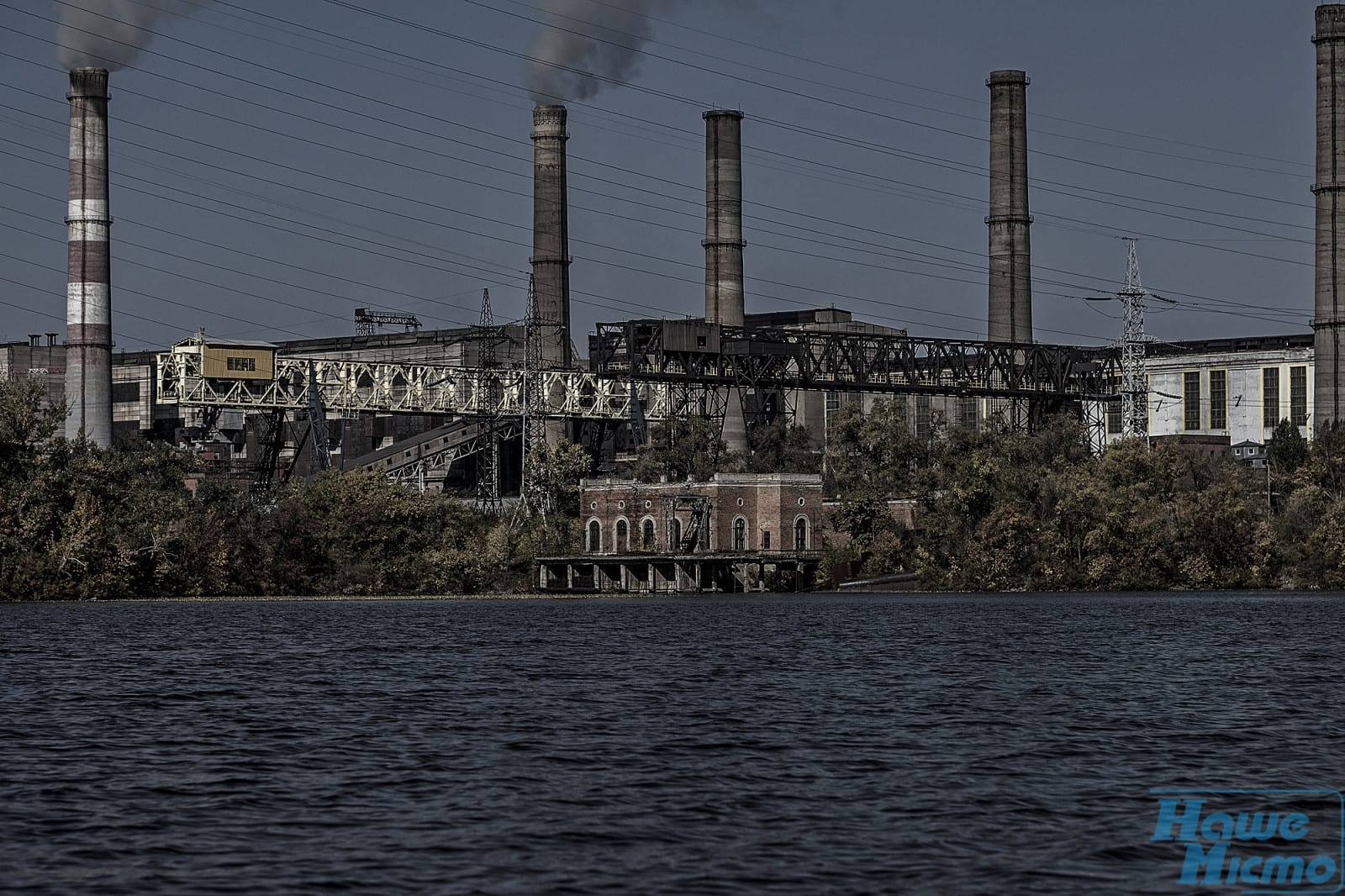 Приднепровская ТЭС остановилась: что будет с отоплением на левом берегу Днепра