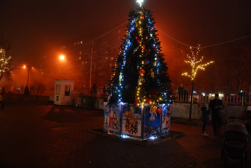 В Днепре на алле на пр. Мира разместился «зоопарк» (Фото)