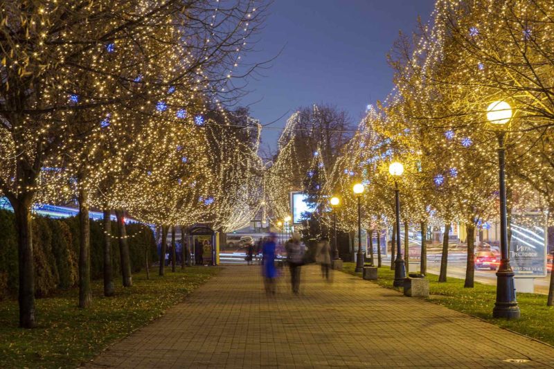 В Днепре музыканты подарили любимому городу песню на Новый год и Рождество