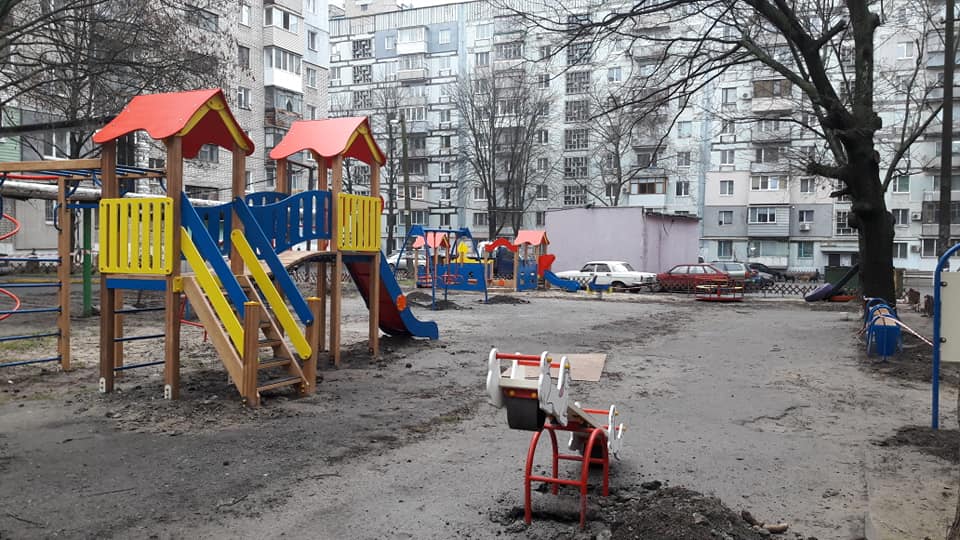 В Днепре на ж/м Тополь появился детский городок. Новости Днепра