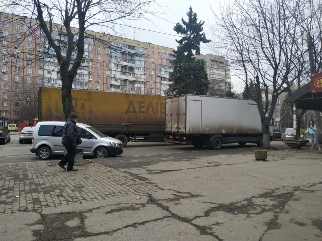 ДТП Днепр: из-за аварии перекрыт для транспорта пр. Гагарина