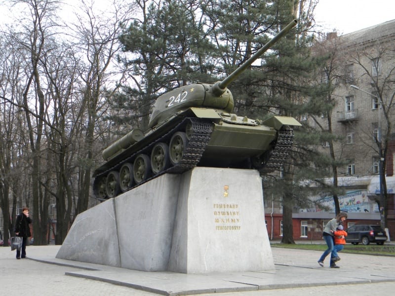 В Днепре могут перенести памятник генералу Пушкину: подробности
