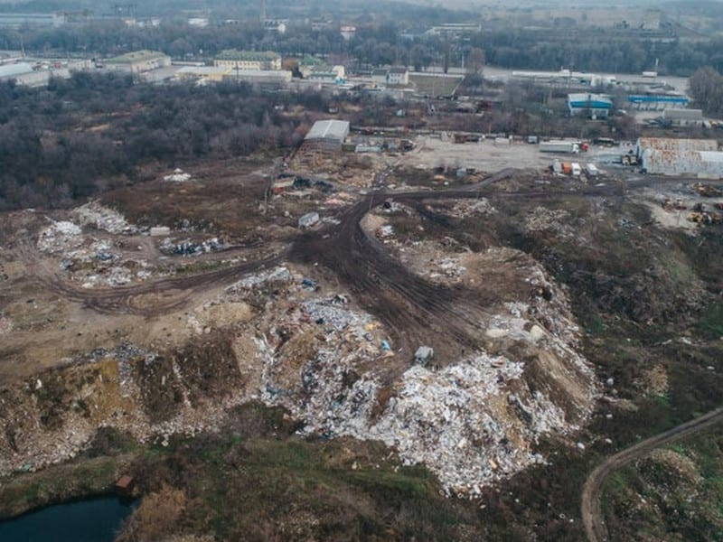 В Днепре разыскивают мать, выбросившую в мусор новорожденного