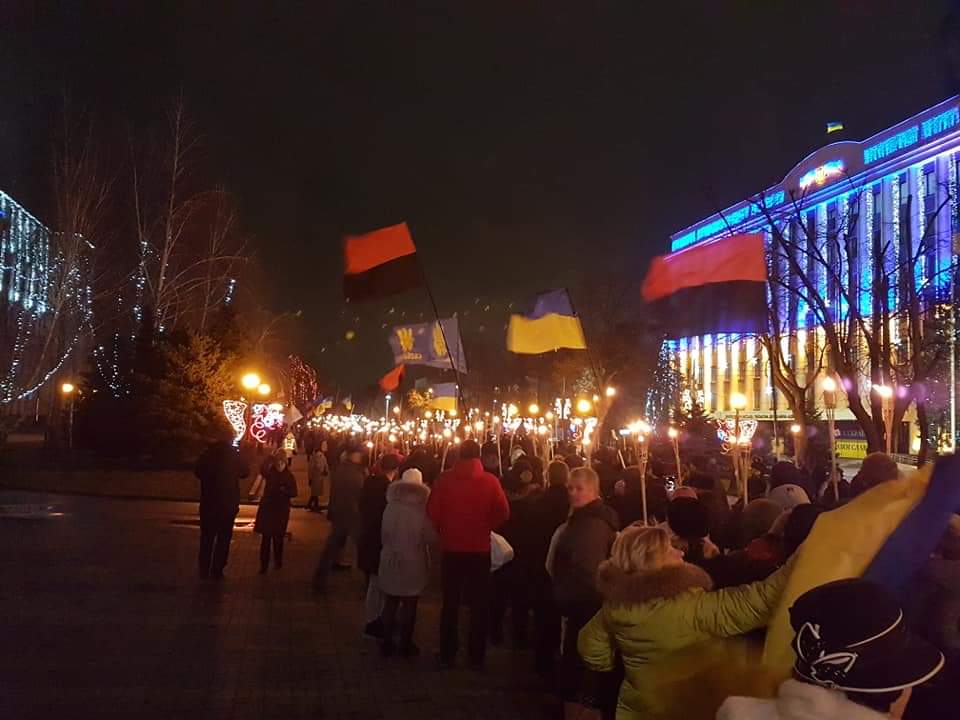 Факельное шествие в честь Степана Бандеры. Новости Днепра