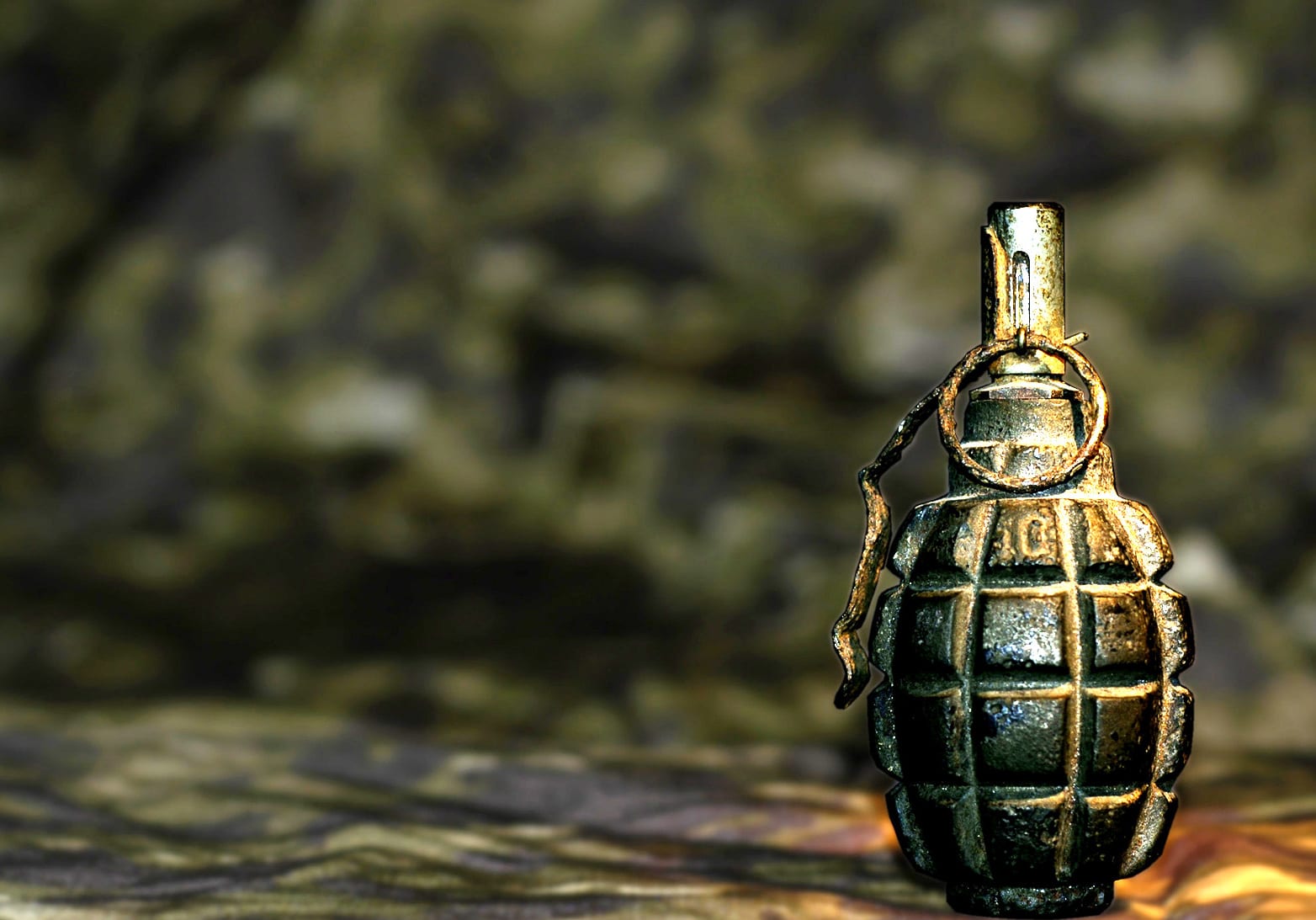 В Днепре из-за депутата женщина угрожала взорвать гранату. Новости Днепра