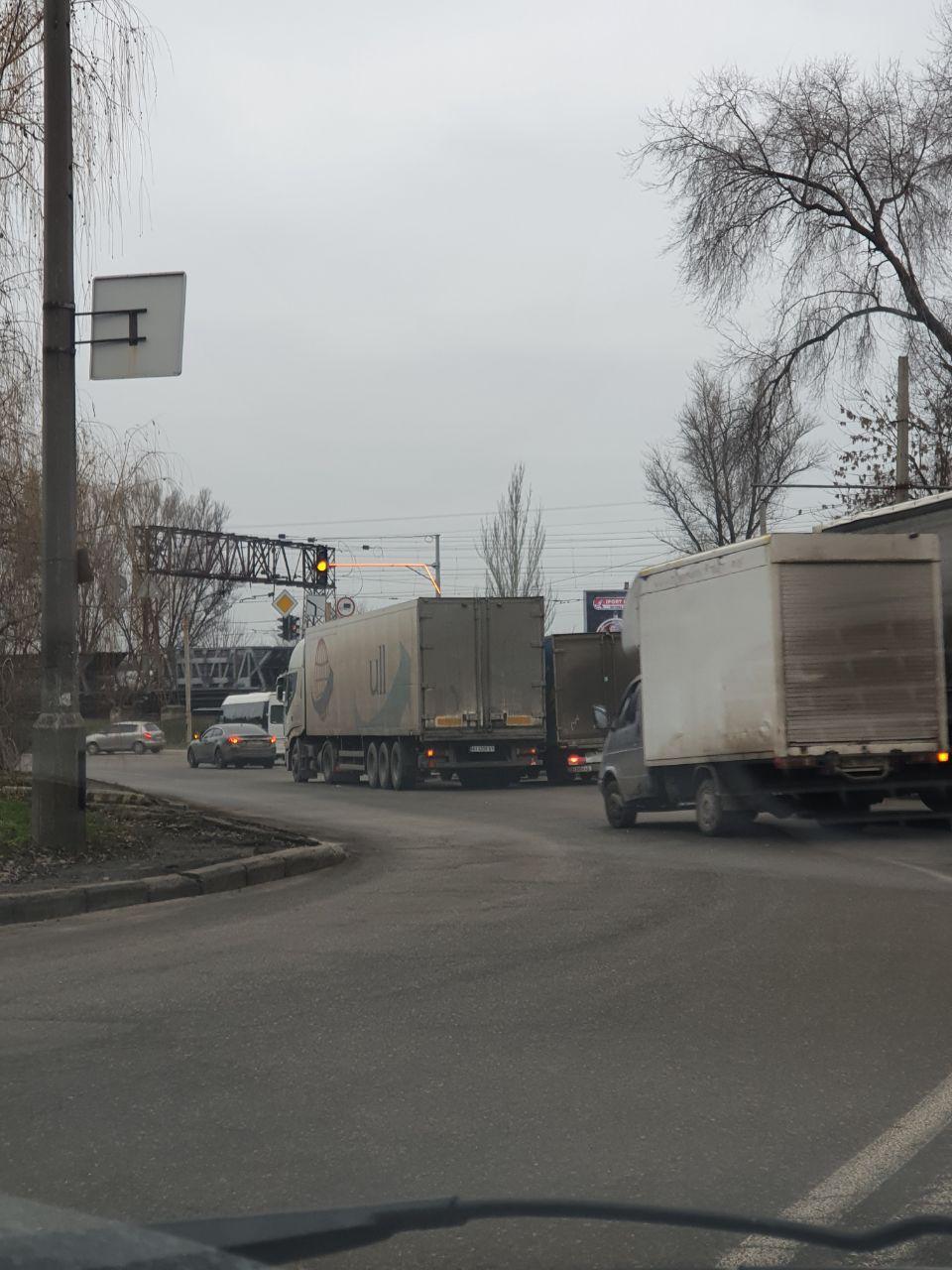 В Днепре на левом берегу серьезные пробки. Новости Днепра