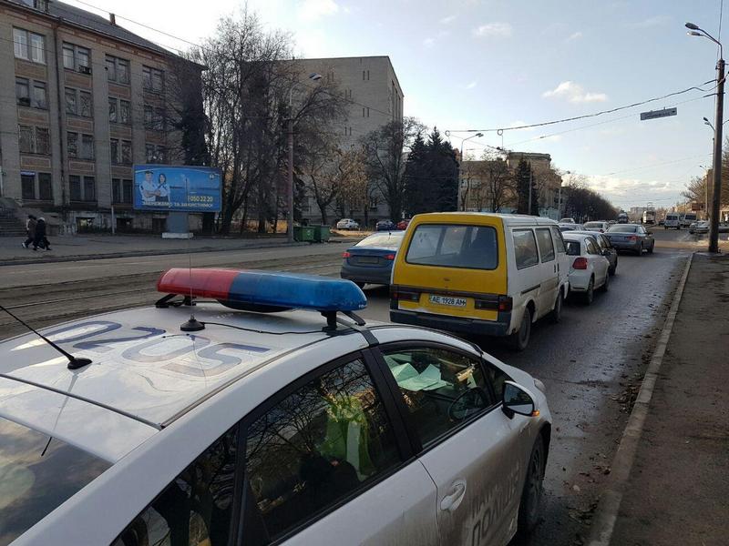 ДТП Днепр: на Богдана Хмельницкого массовая авария
