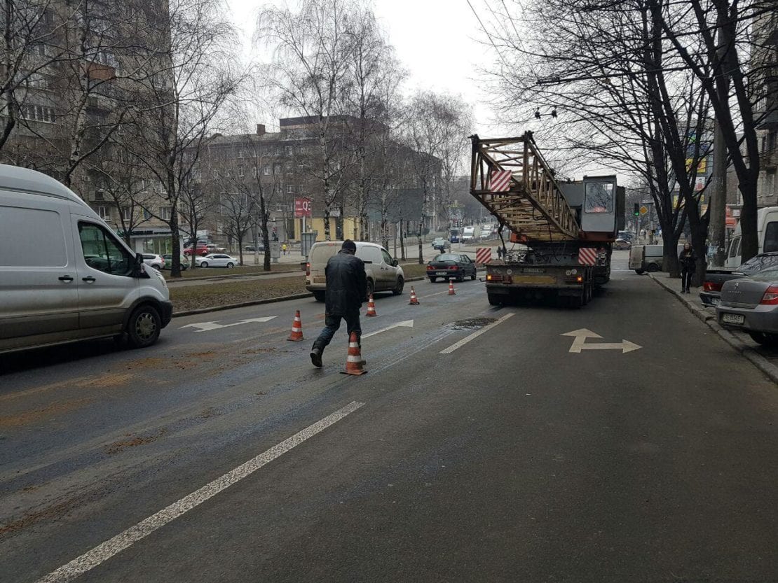 Внизу пр. Поля сейчас очень скользко и опасно. Новости Днепра