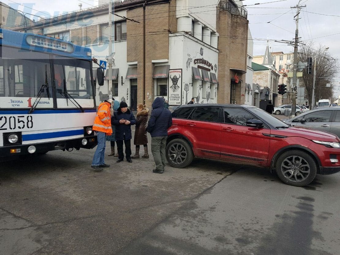 ДТП Днепр: огромная пробка сковала центр Днепра