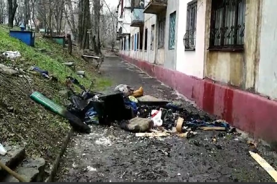 Под Днепром в огне только чудом не погибли люди