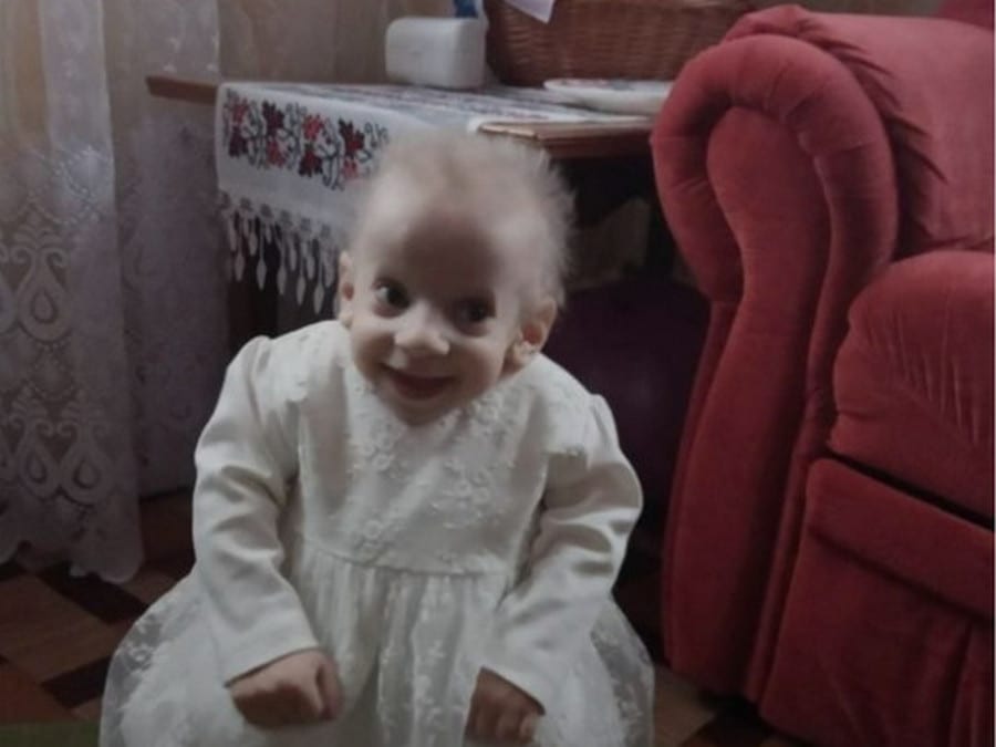 В Украине от старости умерла 8-летняя девочка (Фото)
