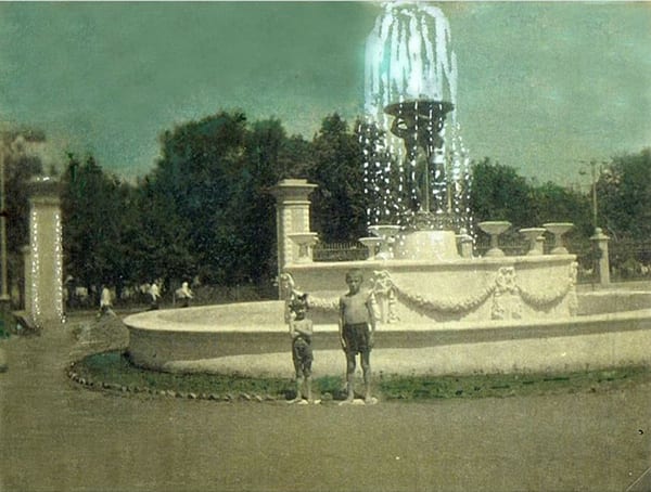Фото из прошлого: уникальные снимки главного проспекта Днепра