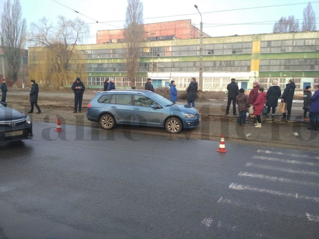 Школьник угодил под колеса иномарки (Фото). Новости Днепра