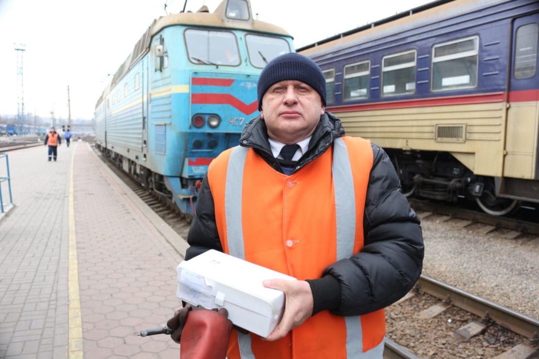 Где на ж/д вокзале Днепра получить медпомощь